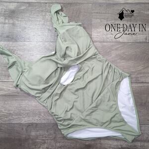 Charmo Ribbed Ruffle Shoulder Keyhole One Piece Swimsuit Size 2XL